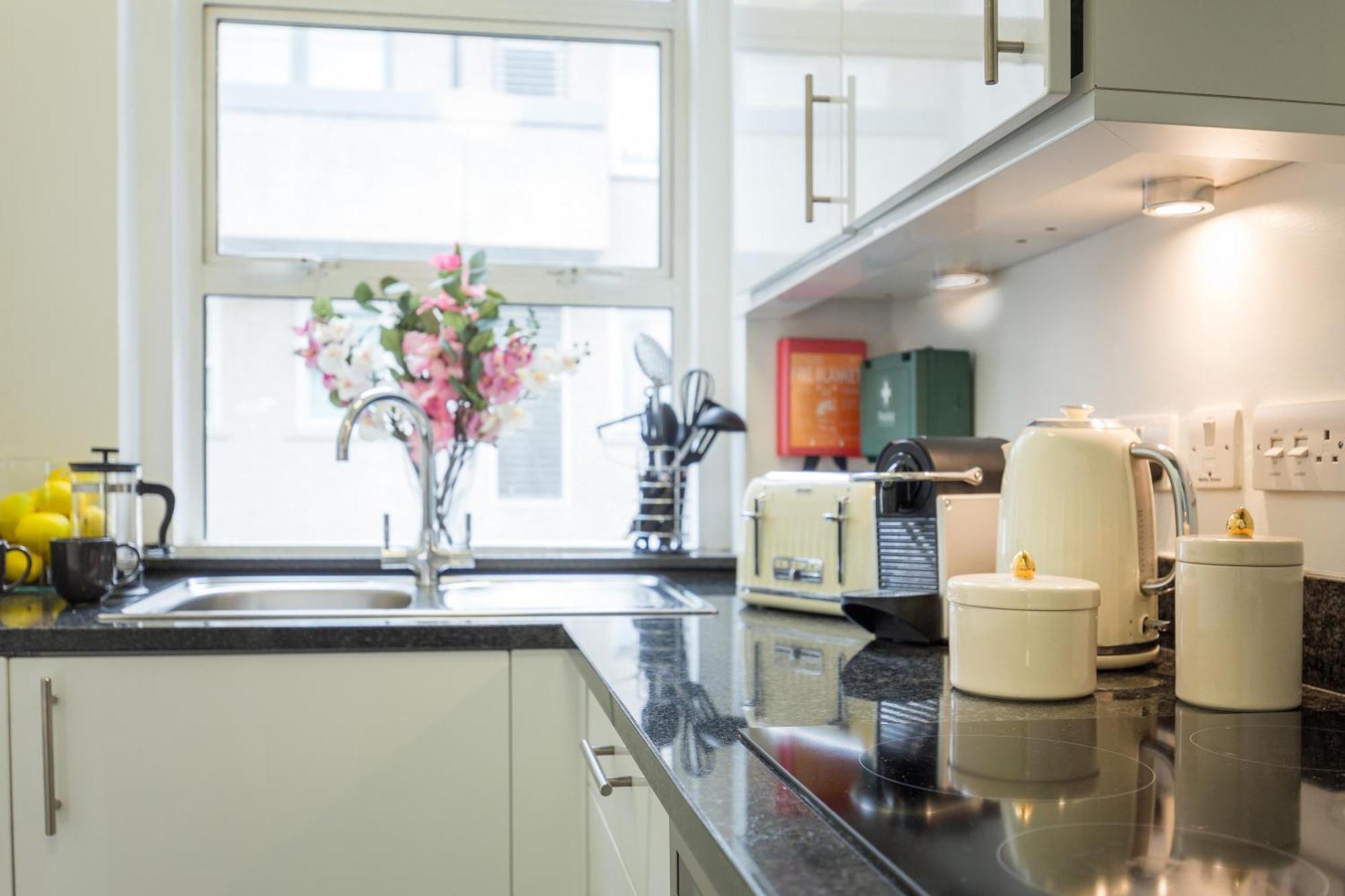 Picton 2Br Apartment - Prime Location & Comfort Londres Exterior foto