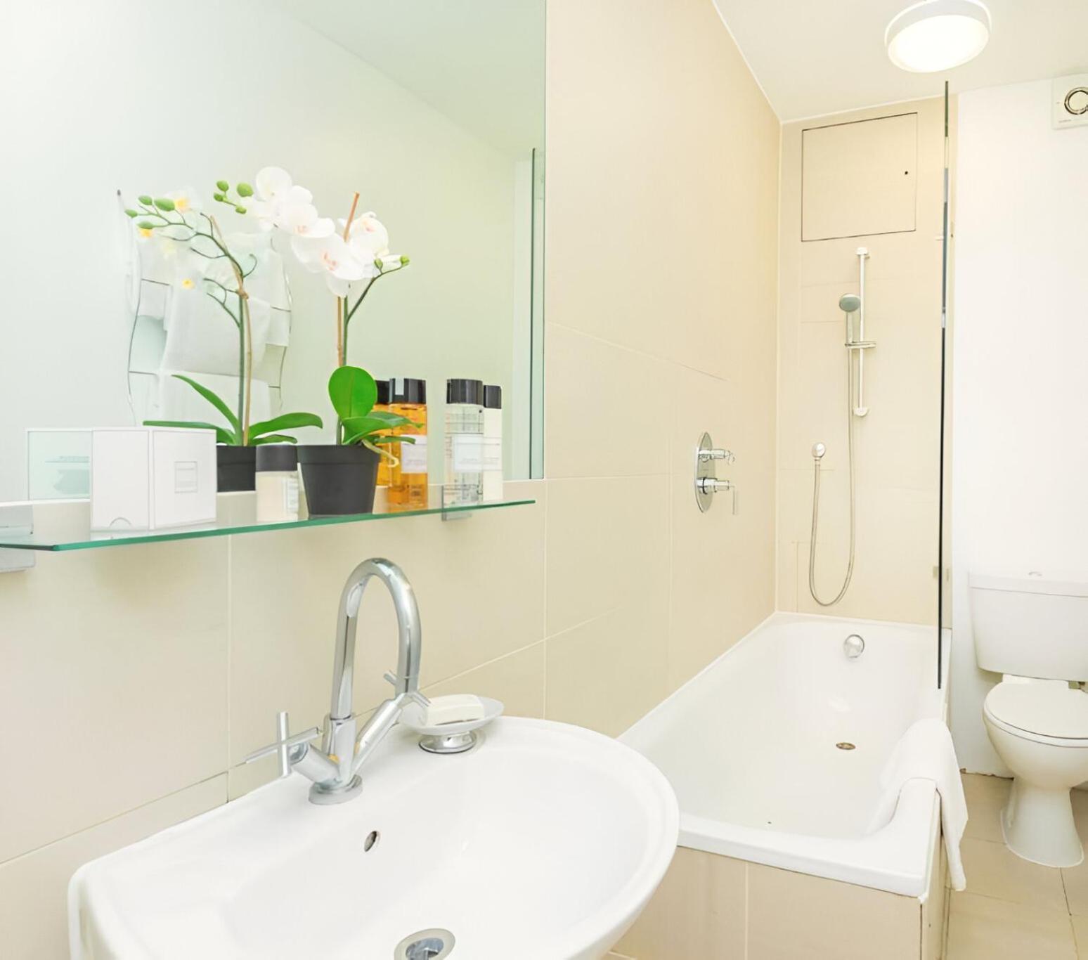 Picton 2Br Apartment - Prime Location & Comfort Londres Exterior foto
